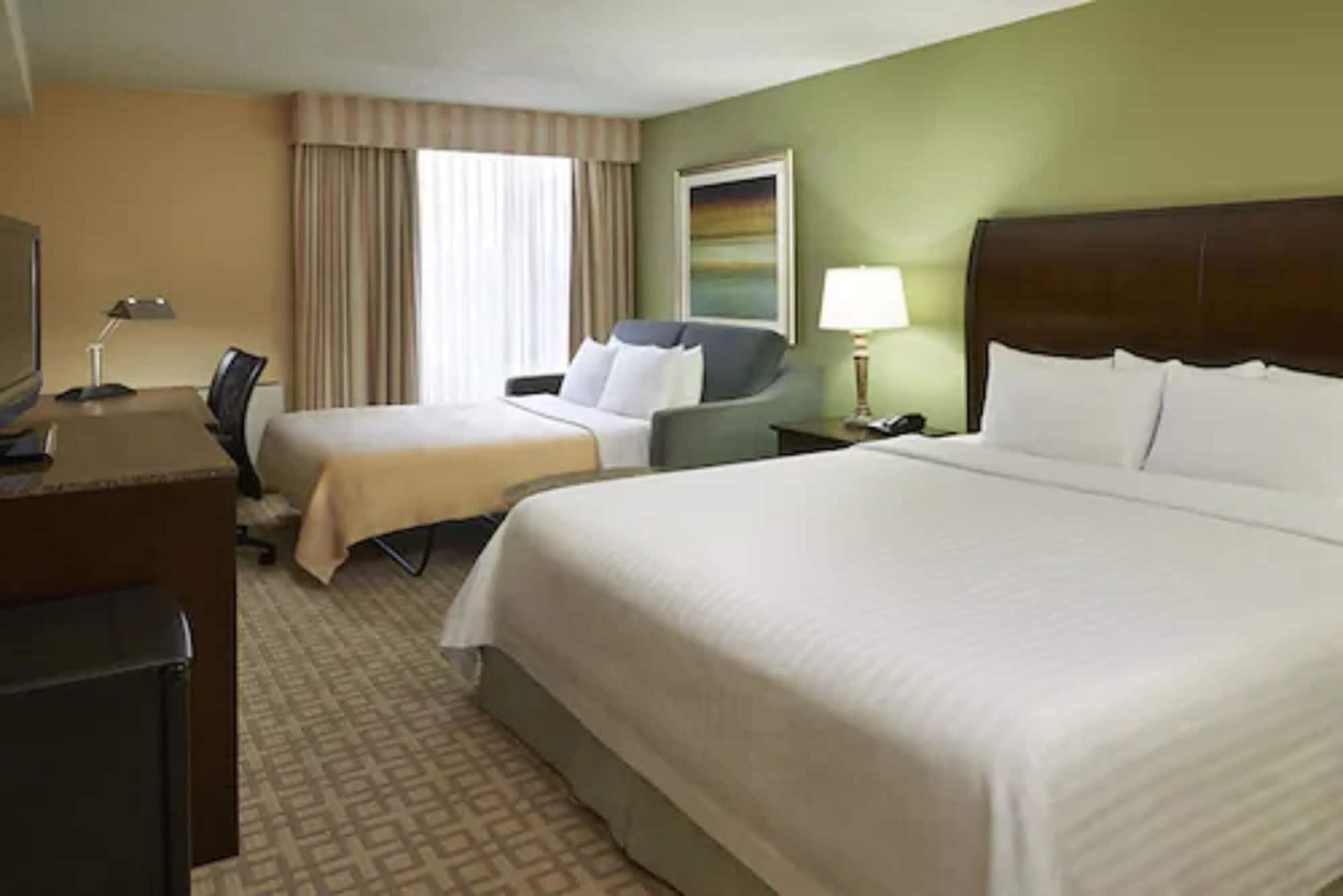 Hotel Carlingview Toronto Airport Μισισάουγκα Εξωτερικό φωτογραφία