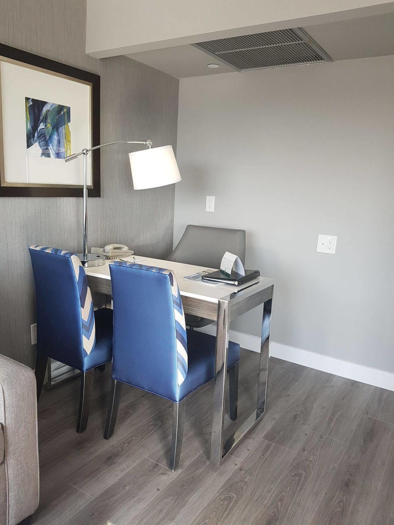 Hotel Carlingview Toronto Airport Μισισάουγκα Εξωτερικό φωτογραφία