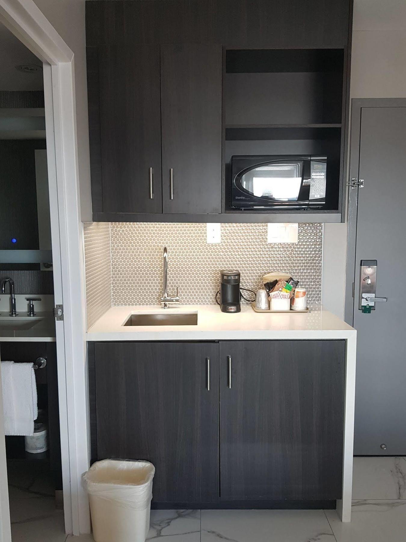 Hotel Carlingview Toronto Airport Μισισάουγκα Εξωτερικό φωτογραφία
