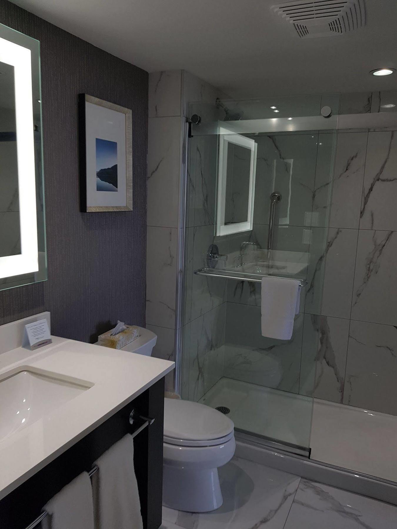 Hotel Carlingview Toronto Airport Μισισάουγκα Εξωτερικό φωτογραφία