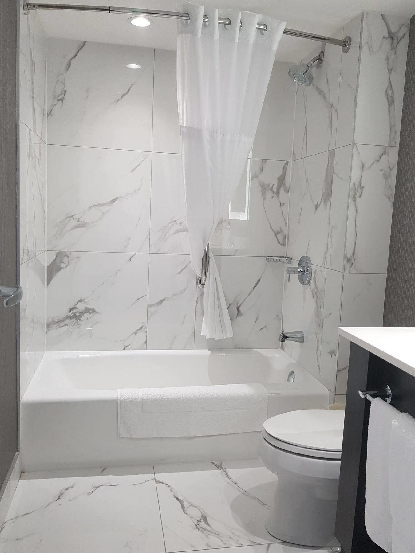 Hotel Carlingview Toronto Airport Μισισάουγκα Εξωτερικό φωτογραφία